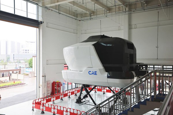 海航世翼飛行訓練中心模擬機現場。遼寧方大集團供圖