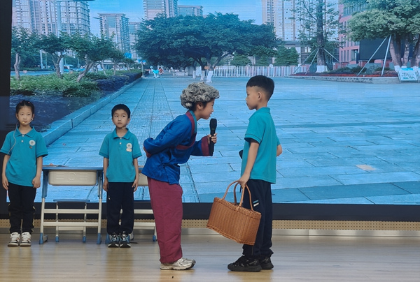 “楷模劇場”現場。張源攝