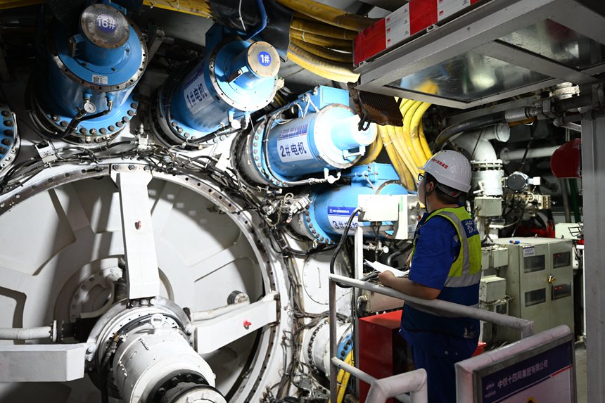 重慶菜園壩長江鐵路隧道。受訪單位供圖