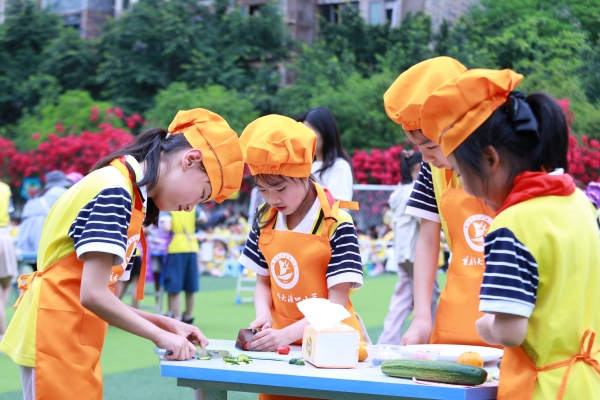 “水果拼盤”團隊賽比賽現場。張源攝