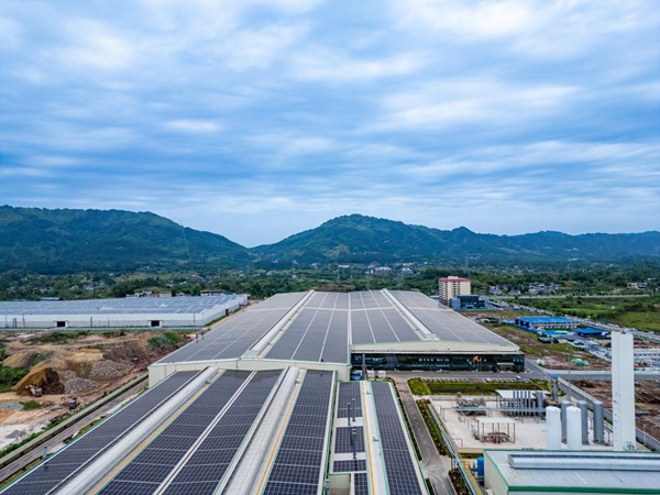 信義玻璃屋頂光伏。國網重慶永川供電公司供圖