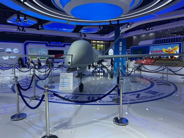 梁平展廳，科技感十足。黃亞輝攝