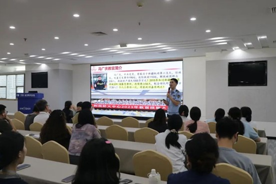 消防知識講座環節。重慶渝州眼科醫院供圖