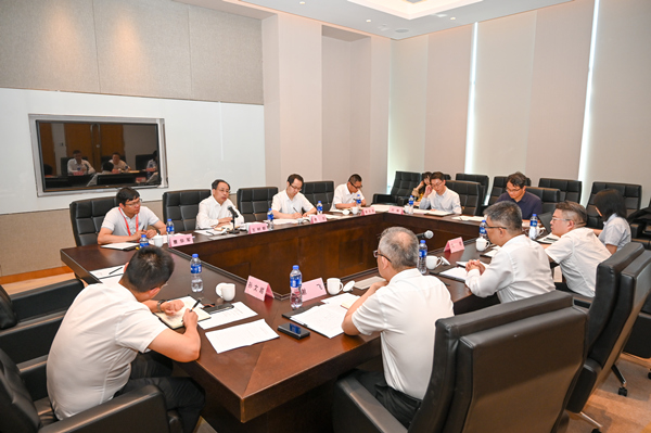 重慶大學與四川省自貢市政府舉行校地合作座談會。陳林攝