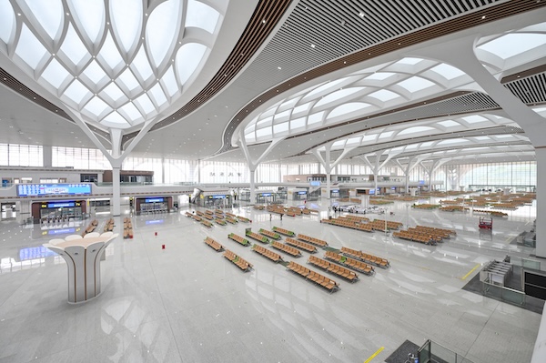 重慶東站。鄒樂攝