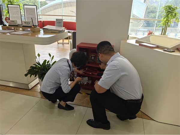 開展消防安全檢查。工行重慶市分行供圖