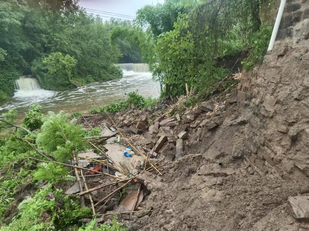 滑移后現場局部照片。川東南地質大隊供圖
