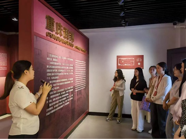 豐都縣青苗班學員走進重慶紅巖干部學院。受訪單位供圖