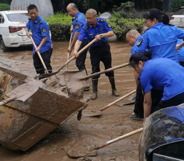 開展清淤工作。受訪單位供圖