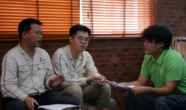 訪談現場。重慶電力高等?？茖W校供圖