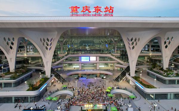 “長生山歌之趨野歌會”在重慶東站舉行。崔景印攝