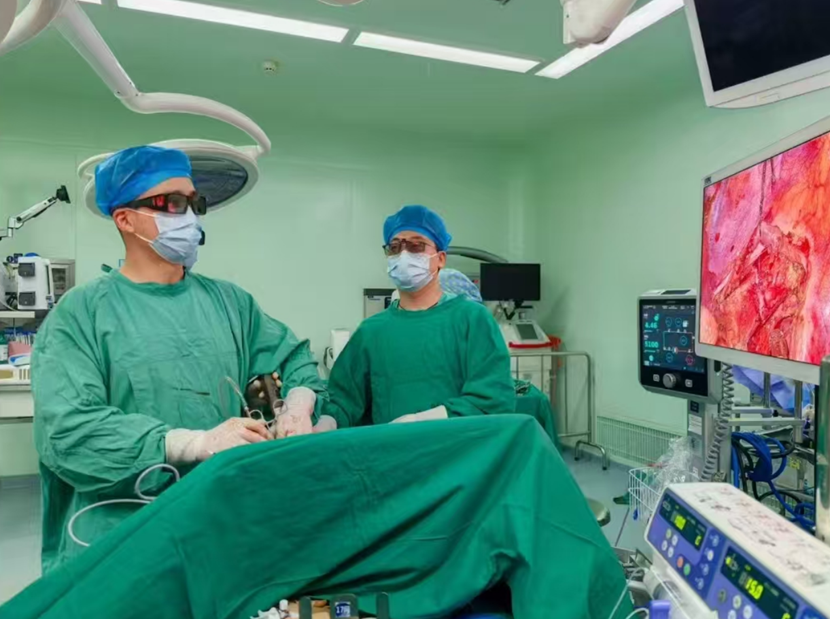 手術中。重慶醫科大學附屬第三醫院（方大醫院）供圖