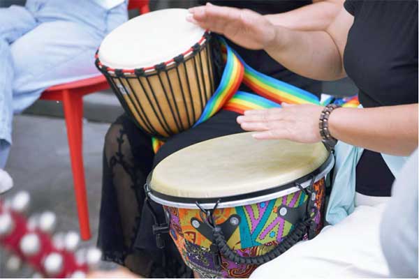 鼓圈課堂。竹林社區學院供圖