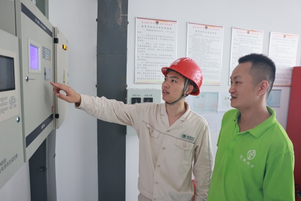 開展消防監測系統檢查。受訪單位供圖