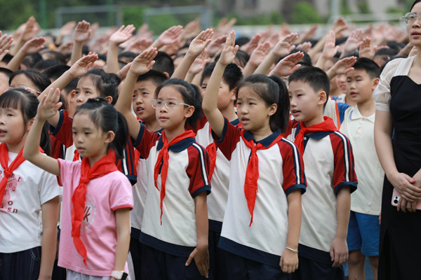 黨課現場。江南小學供圖