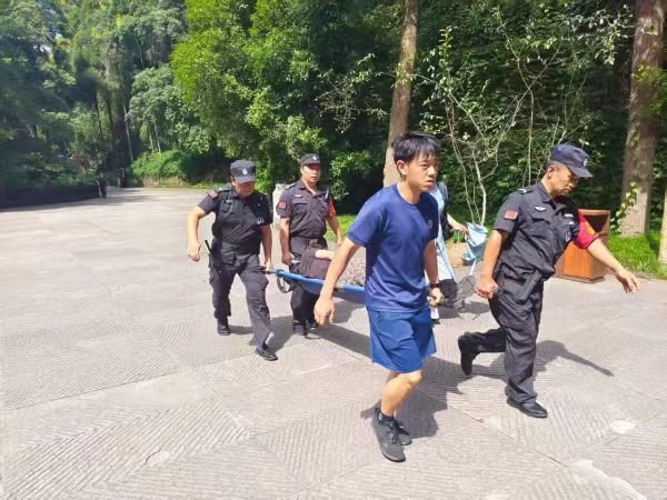 一場與時間賽跑的溫情救援。受訪單位供圖