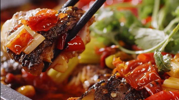 麻辣鮮香的萬州烤魚。萬州區商務委員會供圖