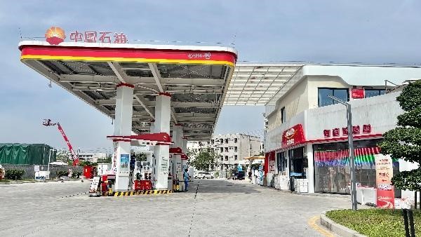 中國石油含谷綜合能源站。陳卓攝