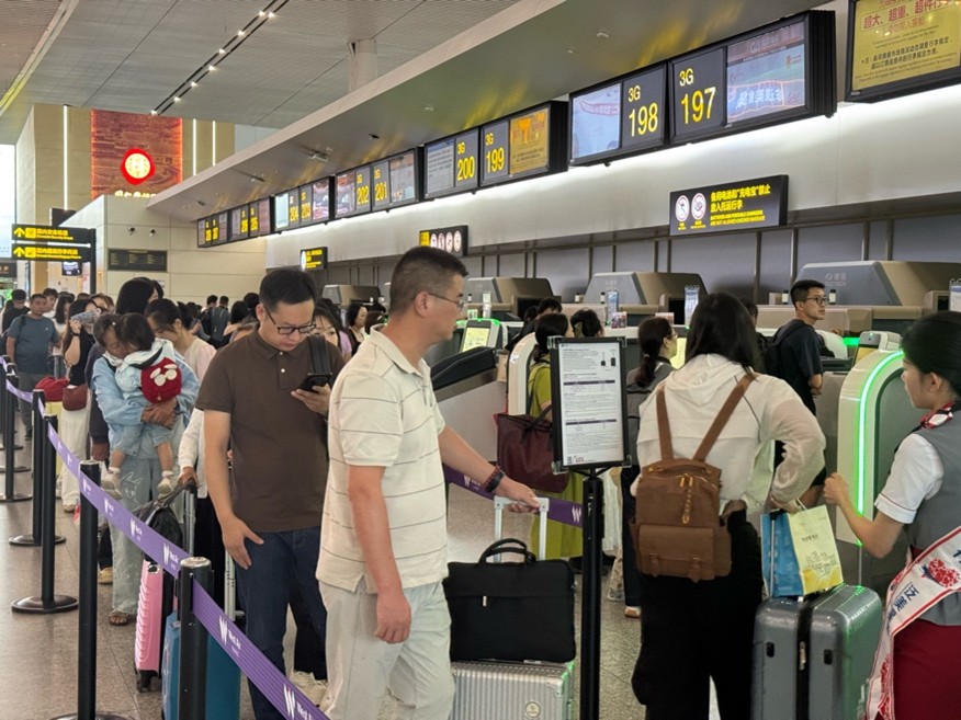 西部航空在內的13家航空公司調整至T3航站樓運營。重慶江北國際機場供圖