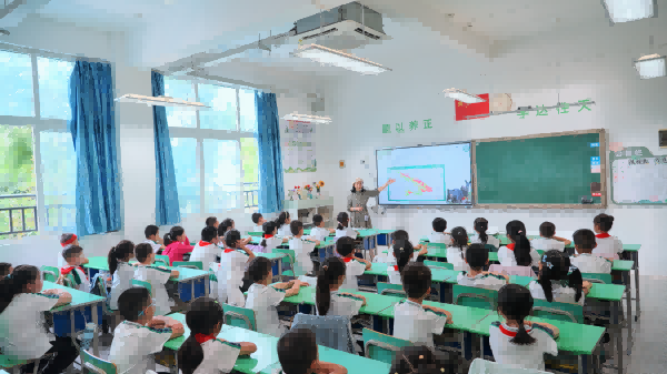 “尋跡大巴山”自然科普講堂。大巴山管理中心供圖