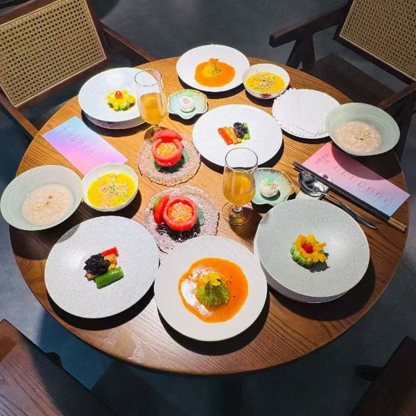 精致的餐食。陳俊攝