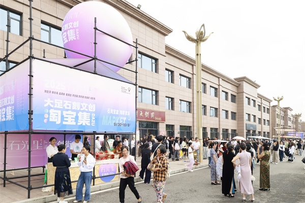 現場十分熱鬧。曾英豪攝