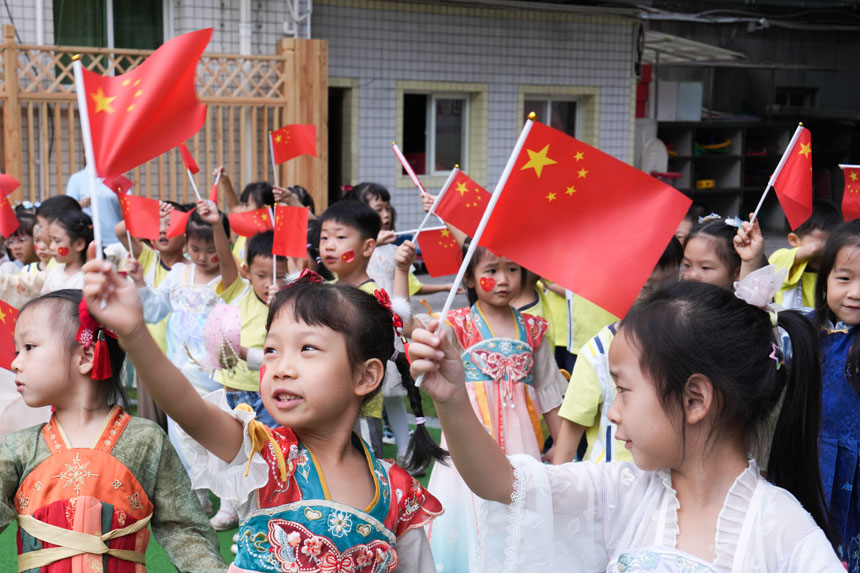 幼兒園開展國慶主題教育實踐活動。蘭天攝