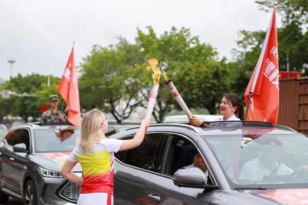 火炬傳遞活動。重慶信息技術職業學院供圖
