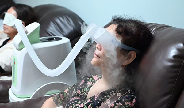 干眼SPA理療。重慶南坪愛爾眼科醫院供圖