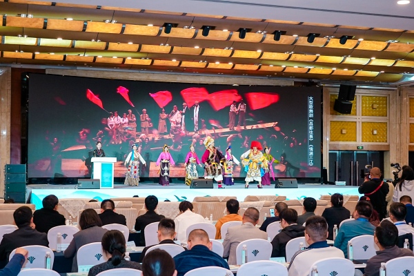 城市代表在活動現場做推介。江北區委宣傳部供圖