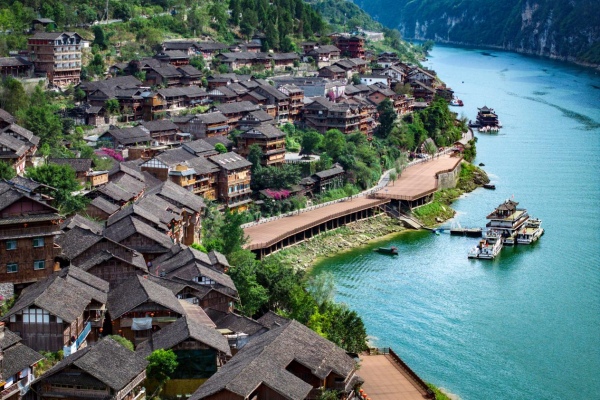 重慶酉陽·龔灘古鎮烏江畫廊風光。酉陽文旅供圖