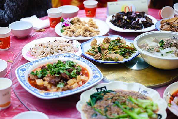 老友生活節百家宴現場。東原仁知供圖