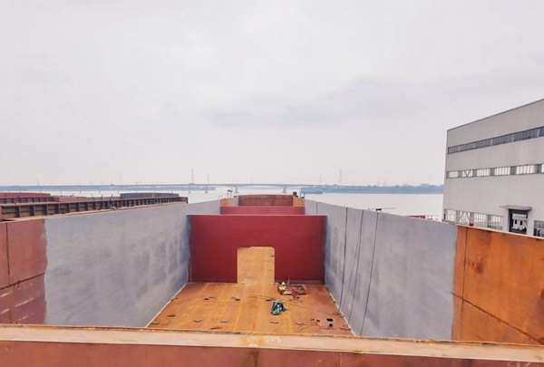 重慶中宏船務有限公司船舶修造現場。恒豐銀行重慶分行供圖 第1眼TV-華龍網發