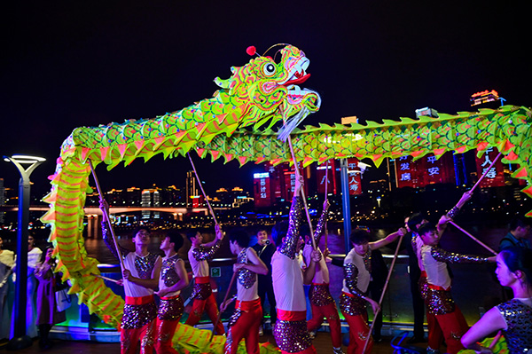 《非遺龍舞》。重慶銅梁龍足球俱樂部供圖